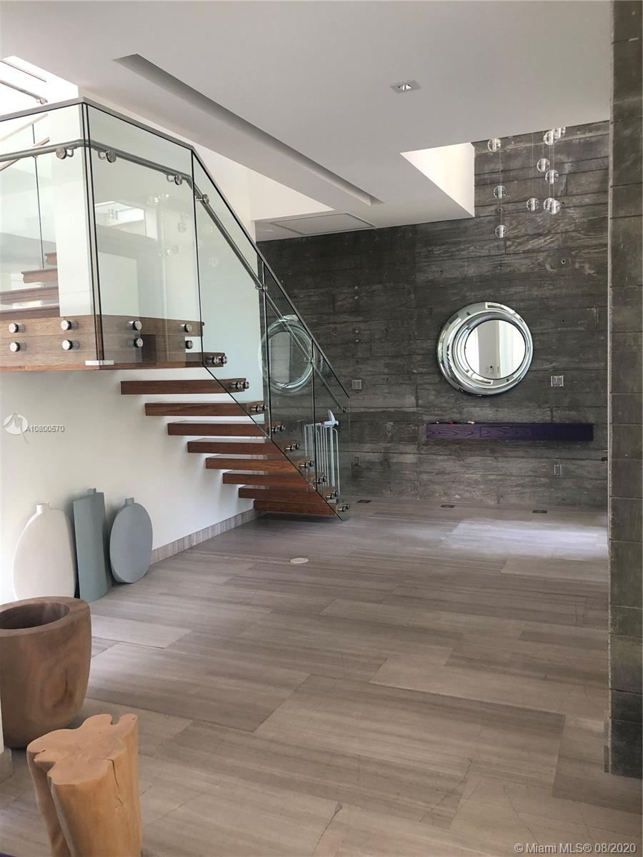 TROPICAL ISLE HOME SUB 4 - Residential