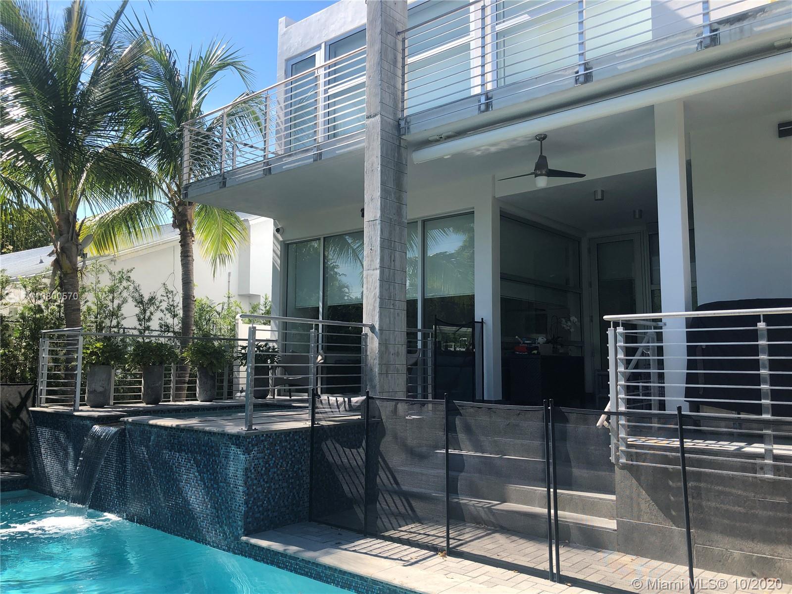 TROPICAL ISLE HOME SUB 4 - Residential