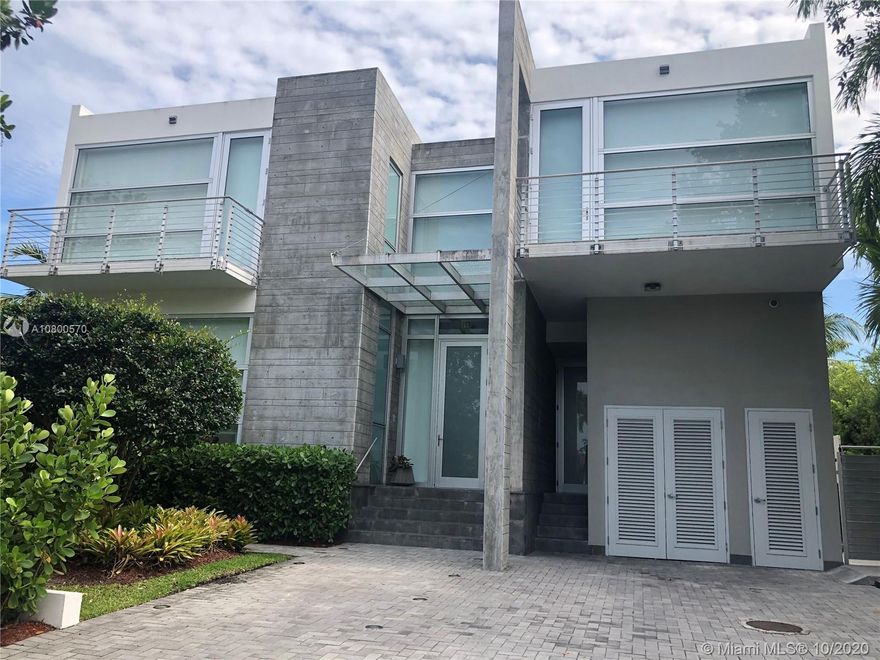 This beautiful contemporary 5/5.1 house in one of the best streets of KB features floor-to-ceiling impact windows with automated shades and blackouts. Marble and wood flooring, Mia Cuccina kitchen with top of the line appliances, German bathroom fixtures, Toto automated toilets and camera system. The covered terrace/BBQ area overlooks the waterfall/hot tub & pool surrounded by a lighted & sprinklered landscaping. A must see!