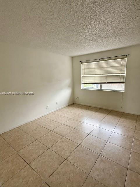 COURTS AT OAKLAND PARK - Residential Lease