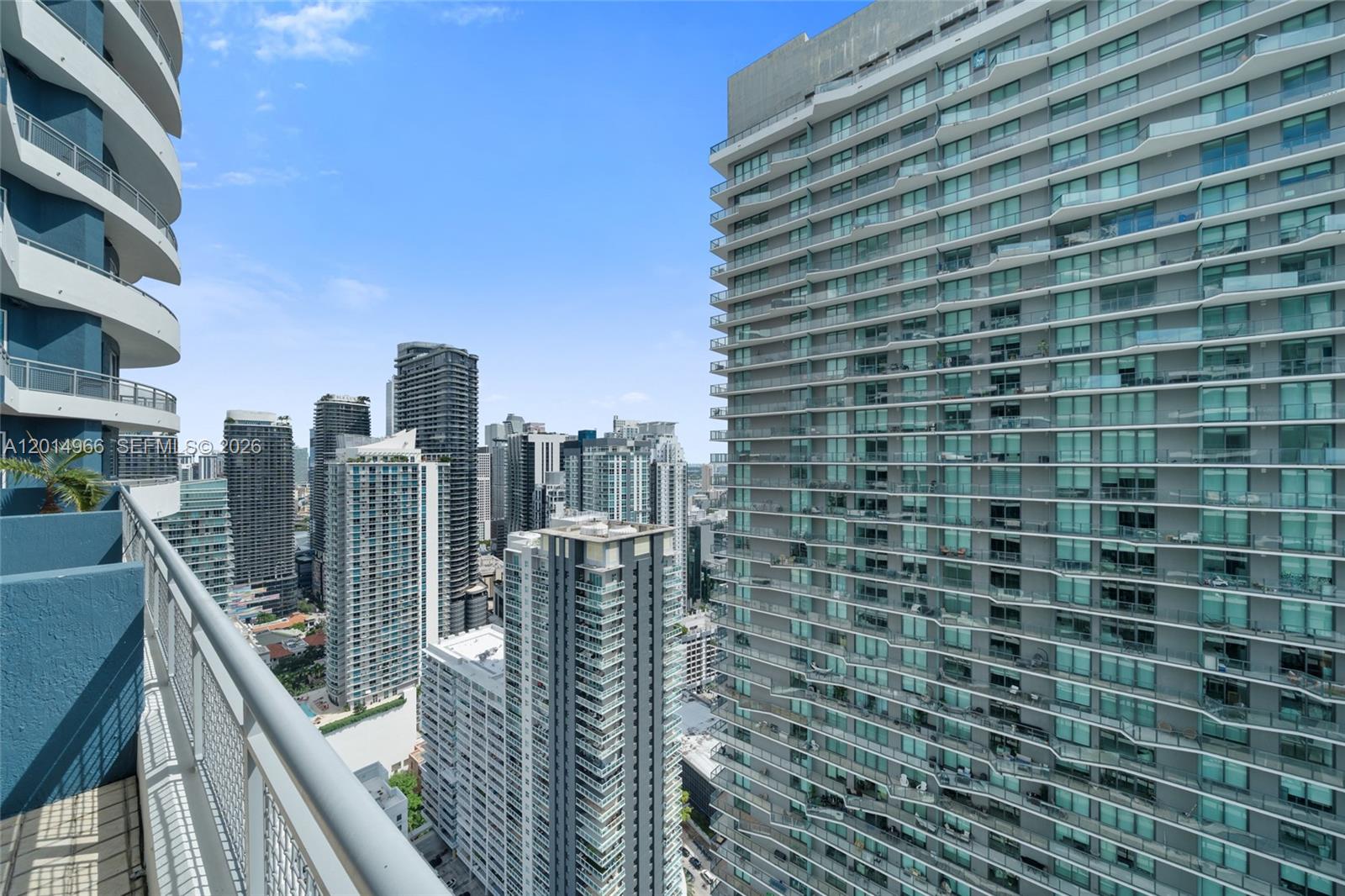 INFINITY AT BRICKELL COND - Residential