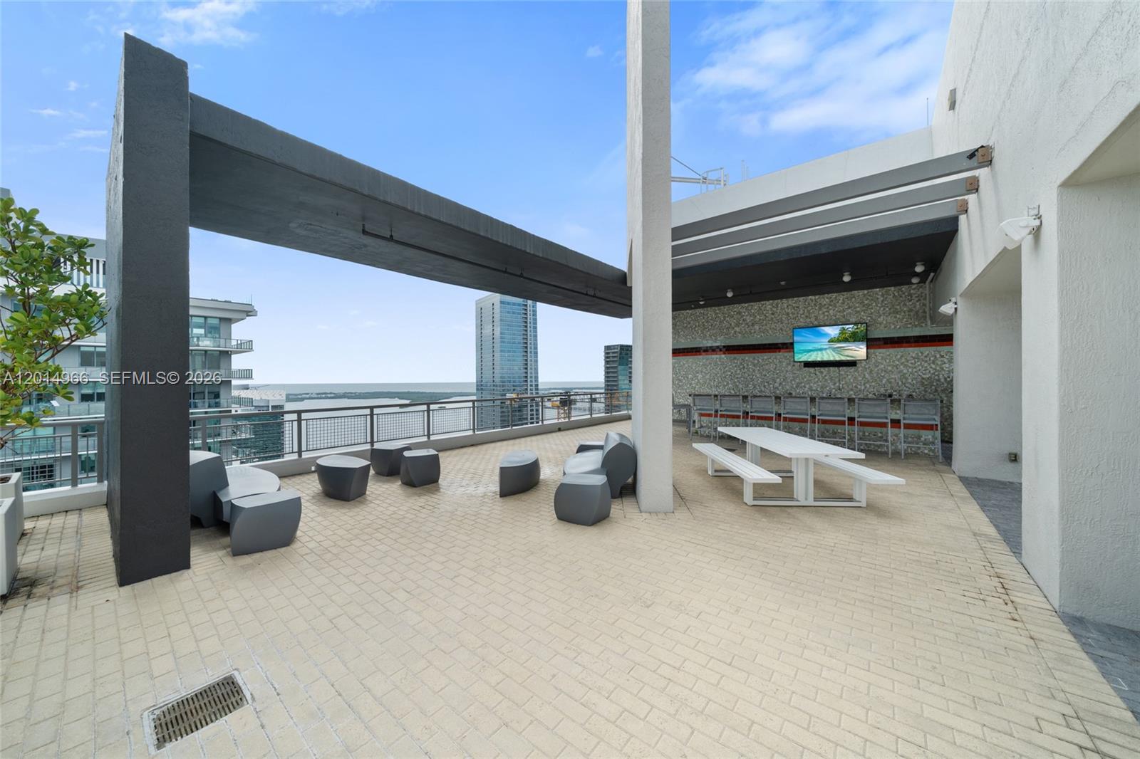 INFINITY AT BRICKELL COND - Residential