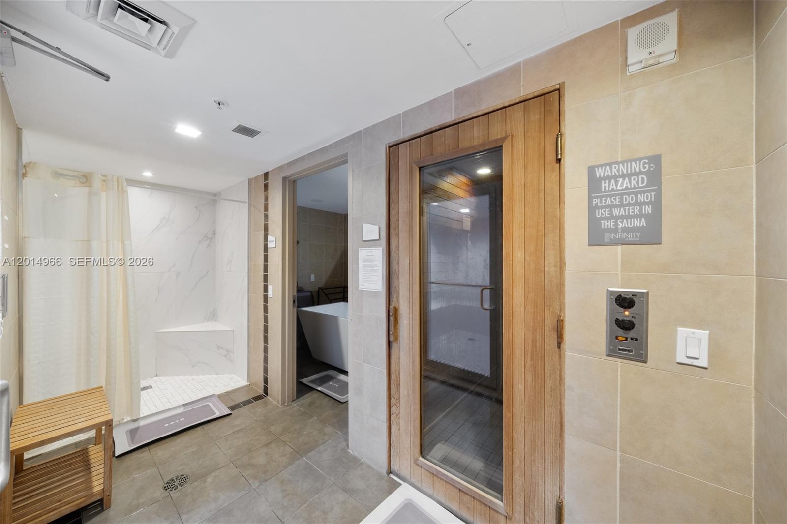 INFINITY AT BRICKELL COND - Residential
