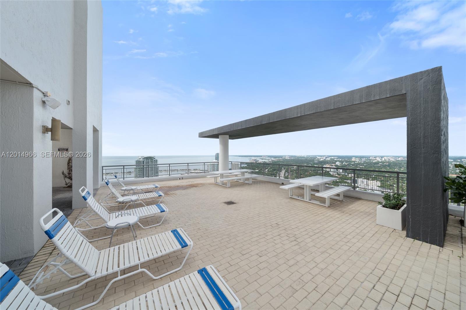 INFINITY AT BRICKELL COND - Residential