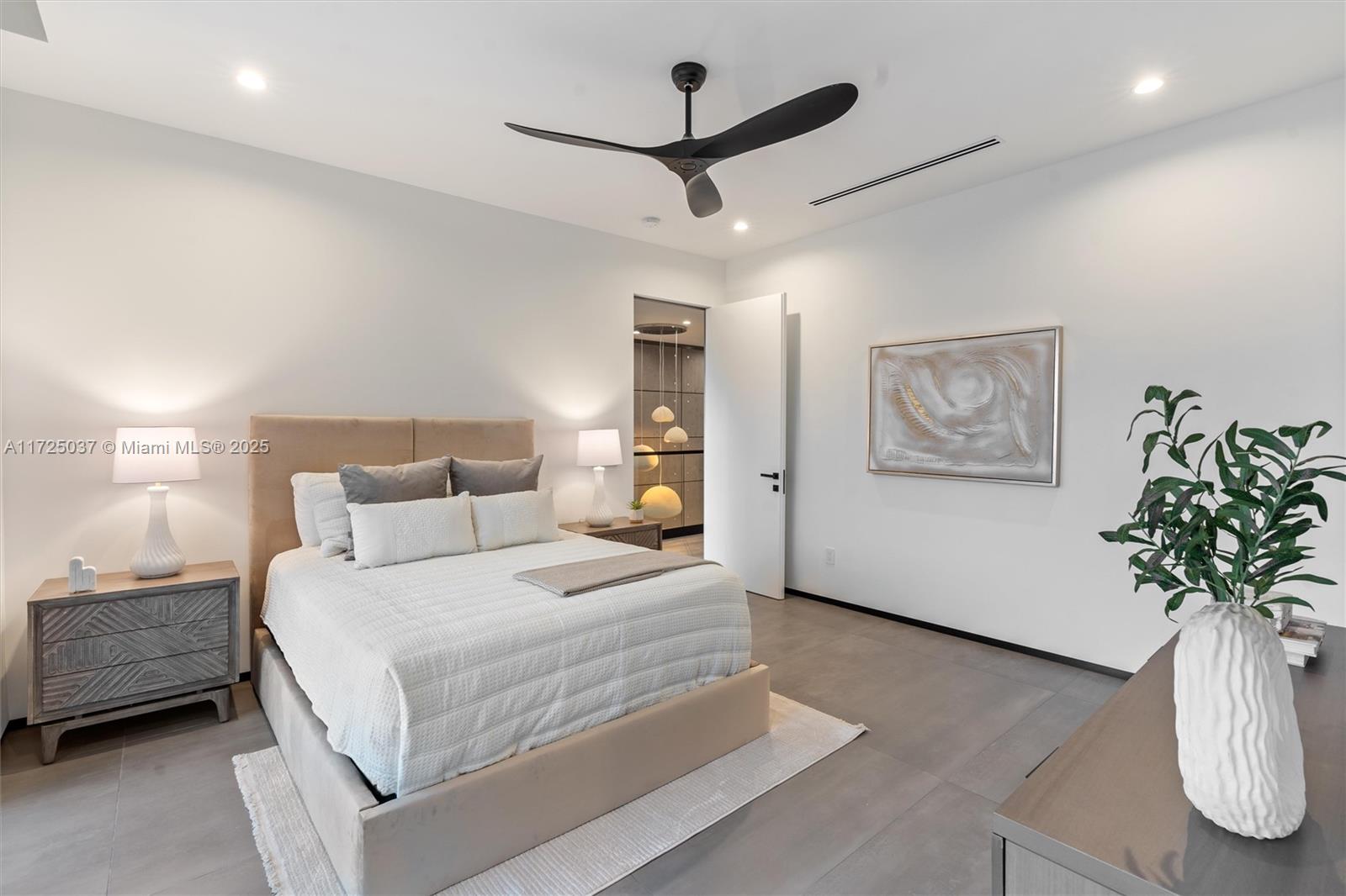 RIO VISTA ISLES - Residential