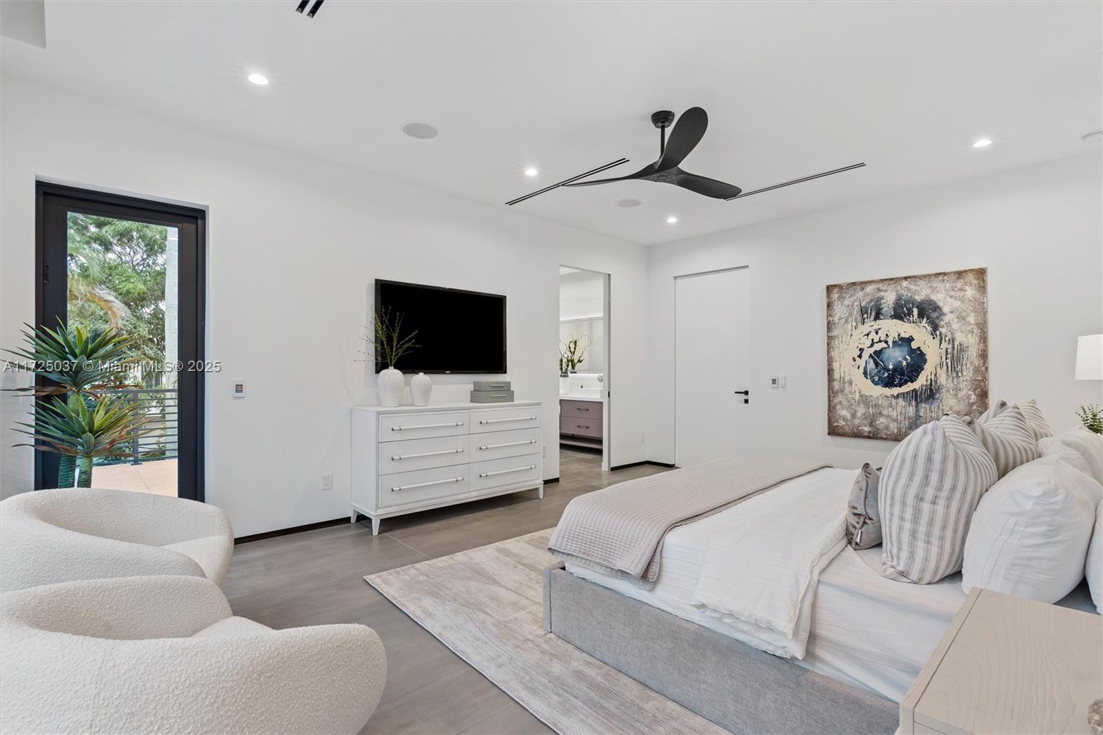RIO VISTA ISLES - Residential