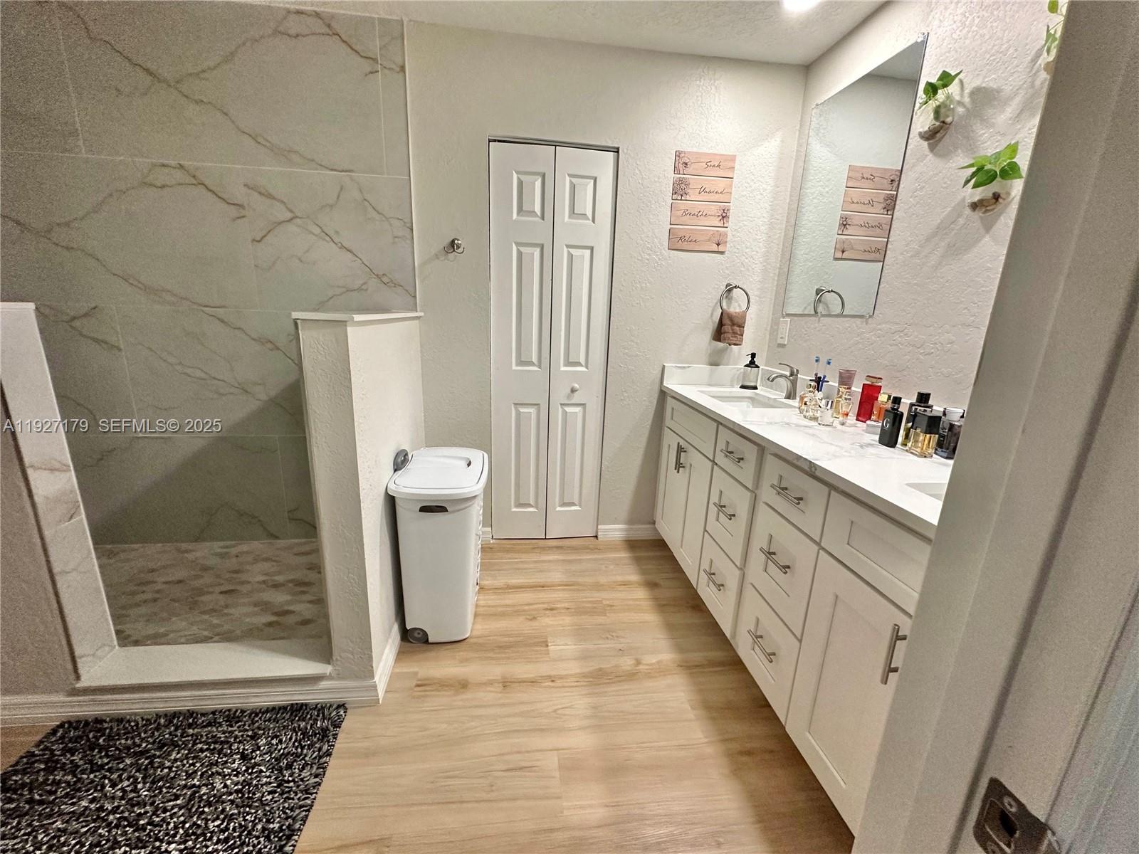 Rolling Hills - Residential