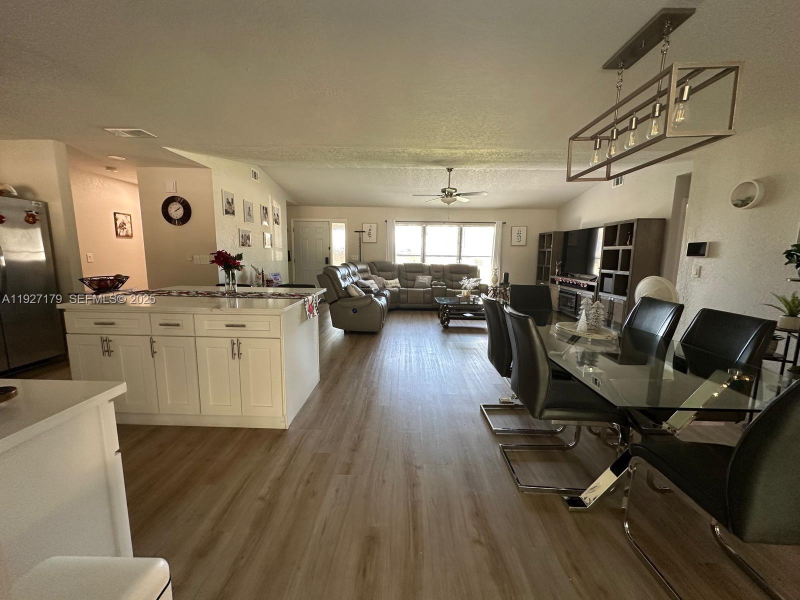 Rolling Hills - Residential