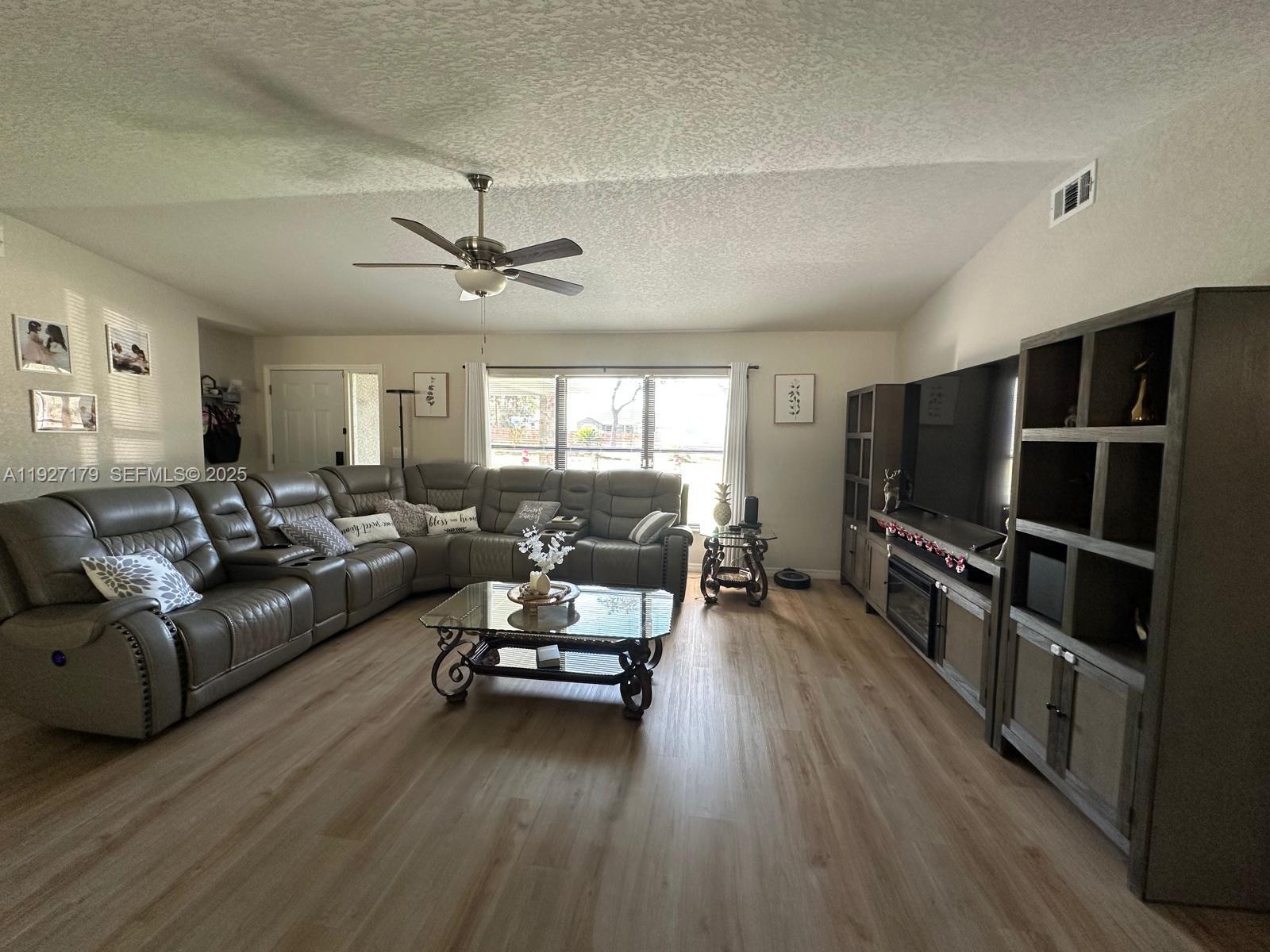 Rolling Hills - Residential