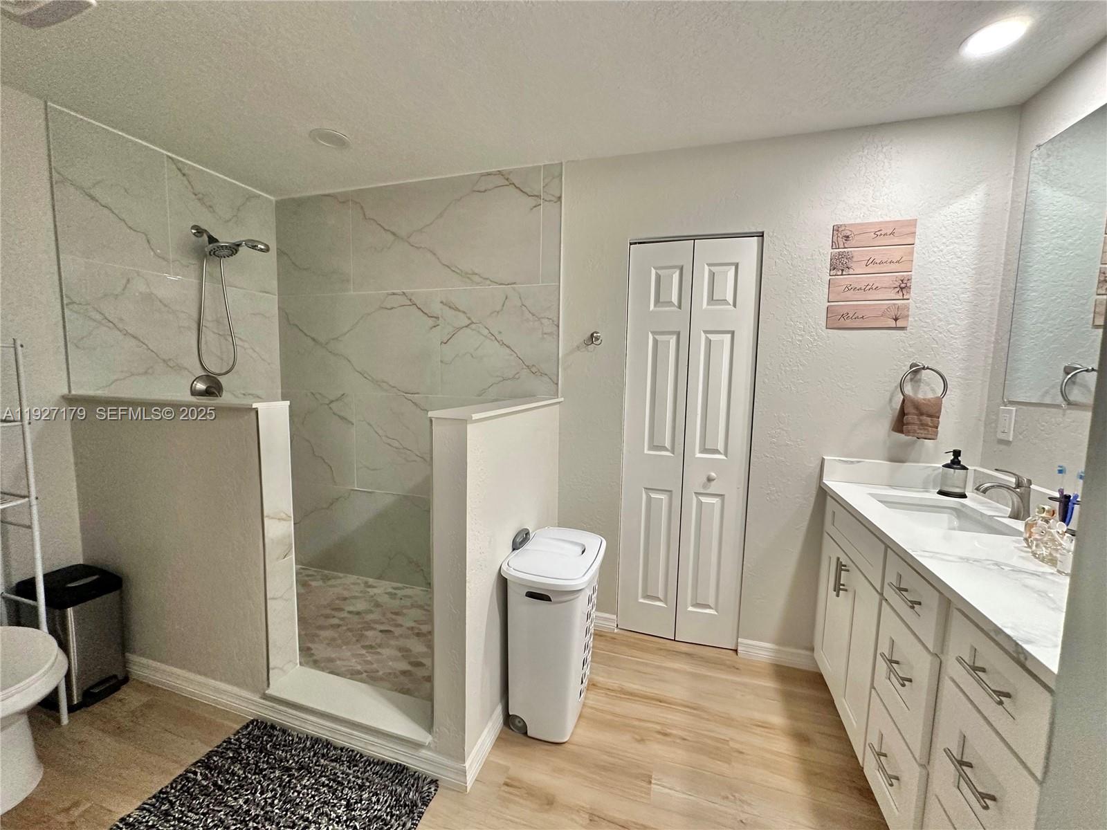 Rolling Hills - Residential