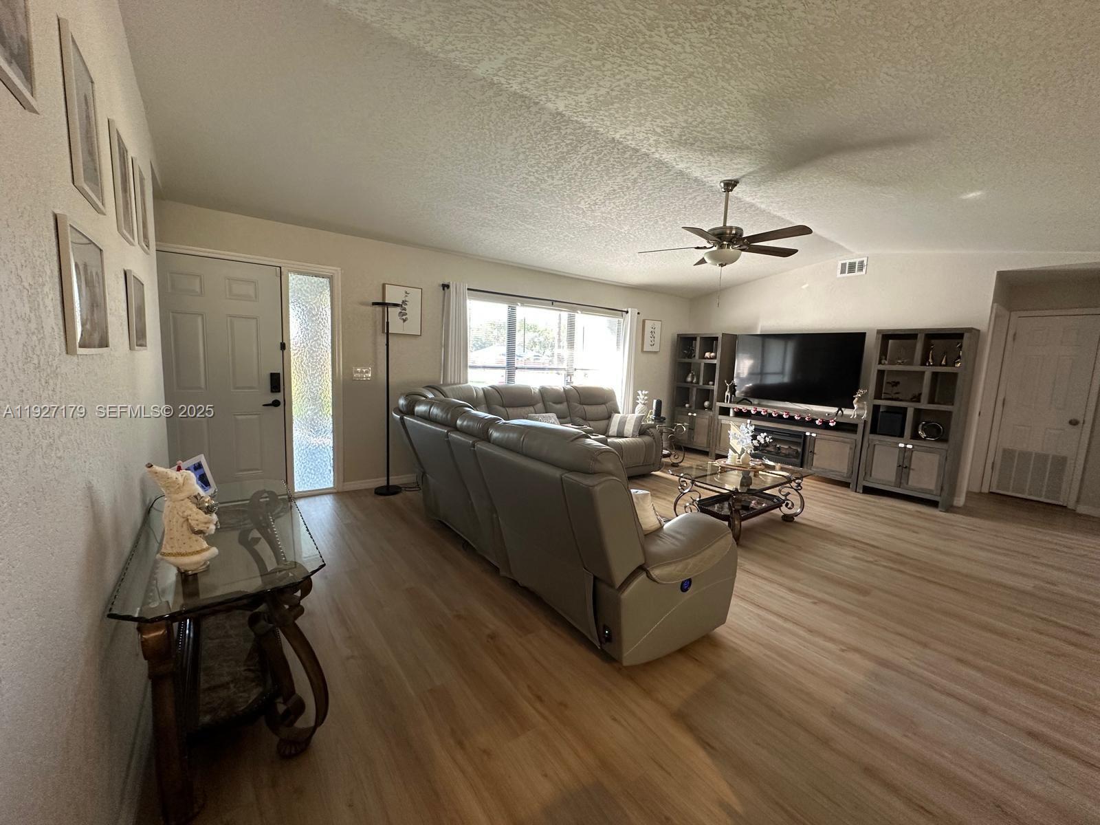 Rolling Hills - Residential