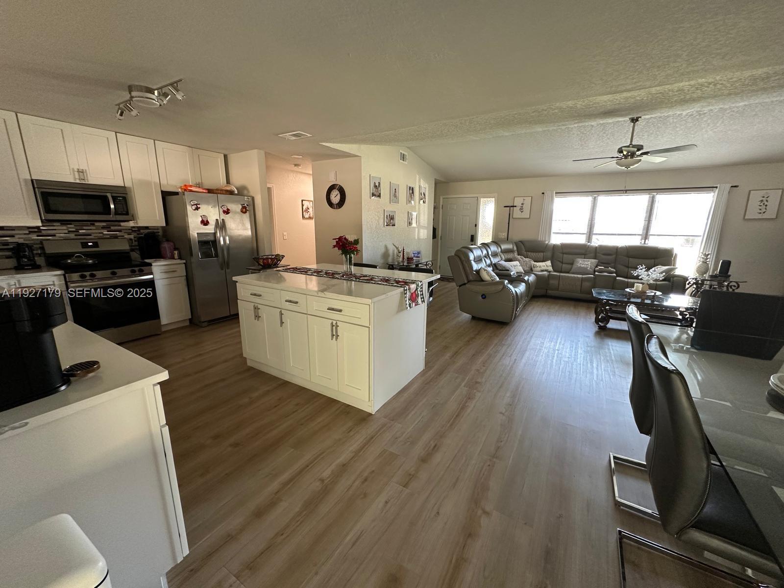 Rolling Hills - Residential