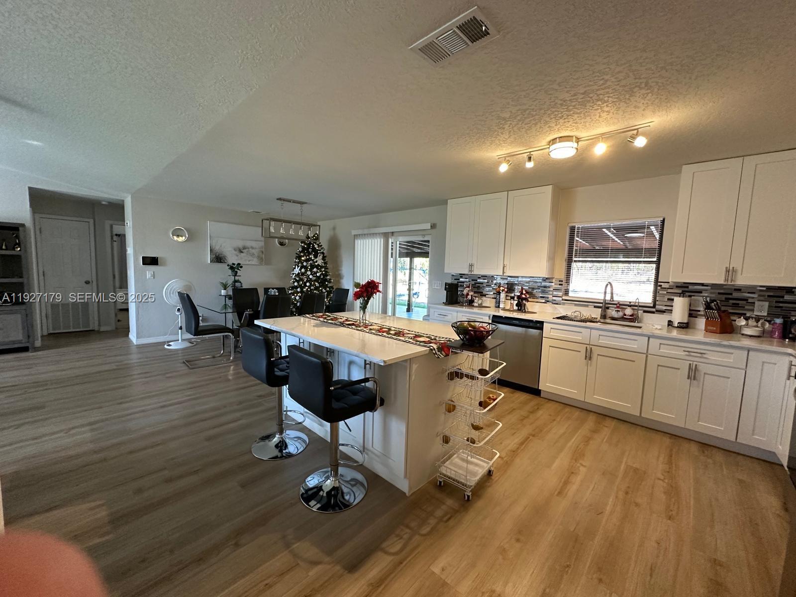 Rolling Hills - Residential