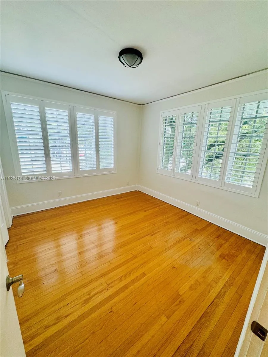 Miami, Florida 33137, United States, 2 Bedrooms Bedrooms, ,1 BathroomBathrooms,Residential,Active,253698