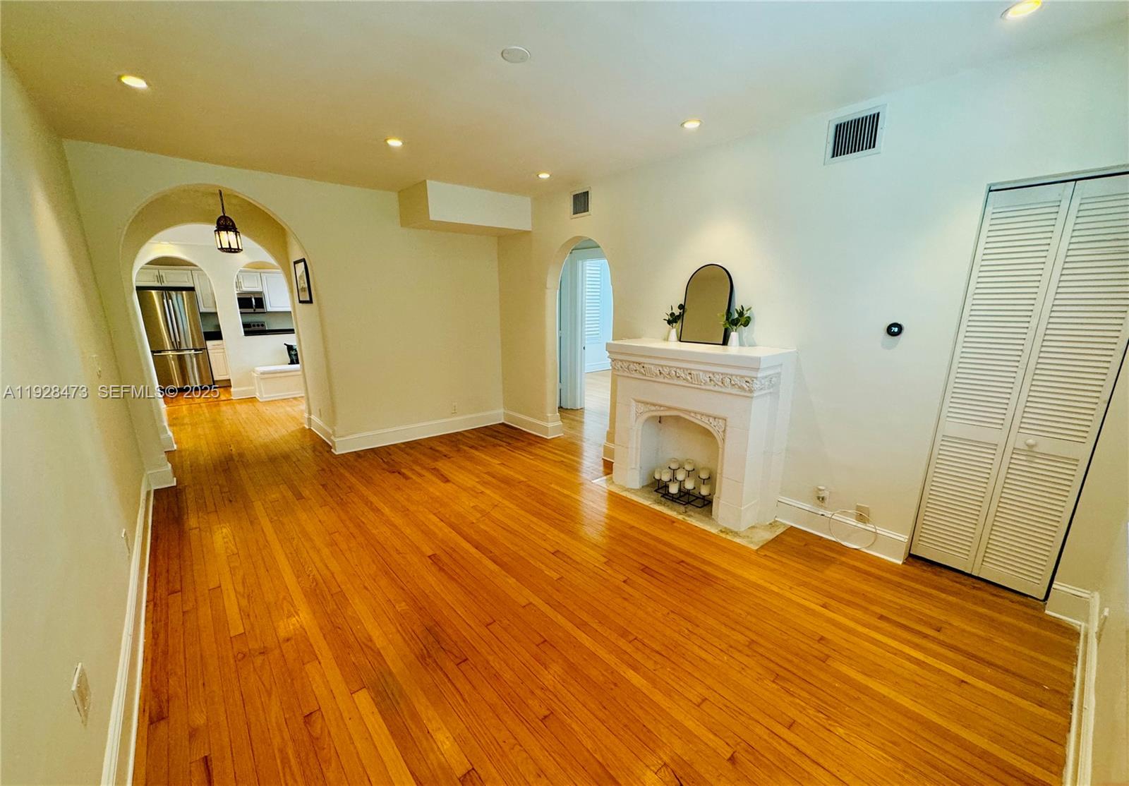 3224 Biscayne Blvd F2