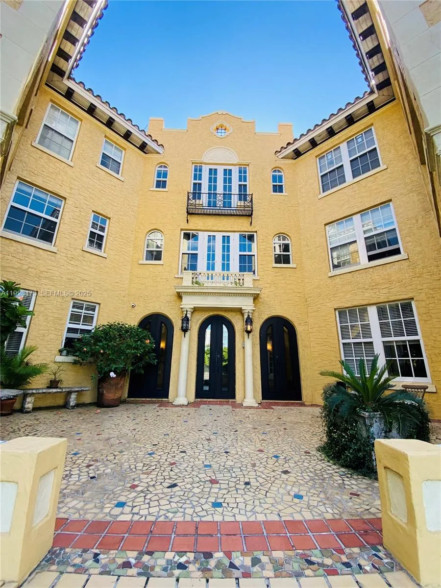 Miami, Florida 33137, United States, 2 Bedrooms Bedrooms, ,1 BathroomBathrooms,Residential,Active,253698