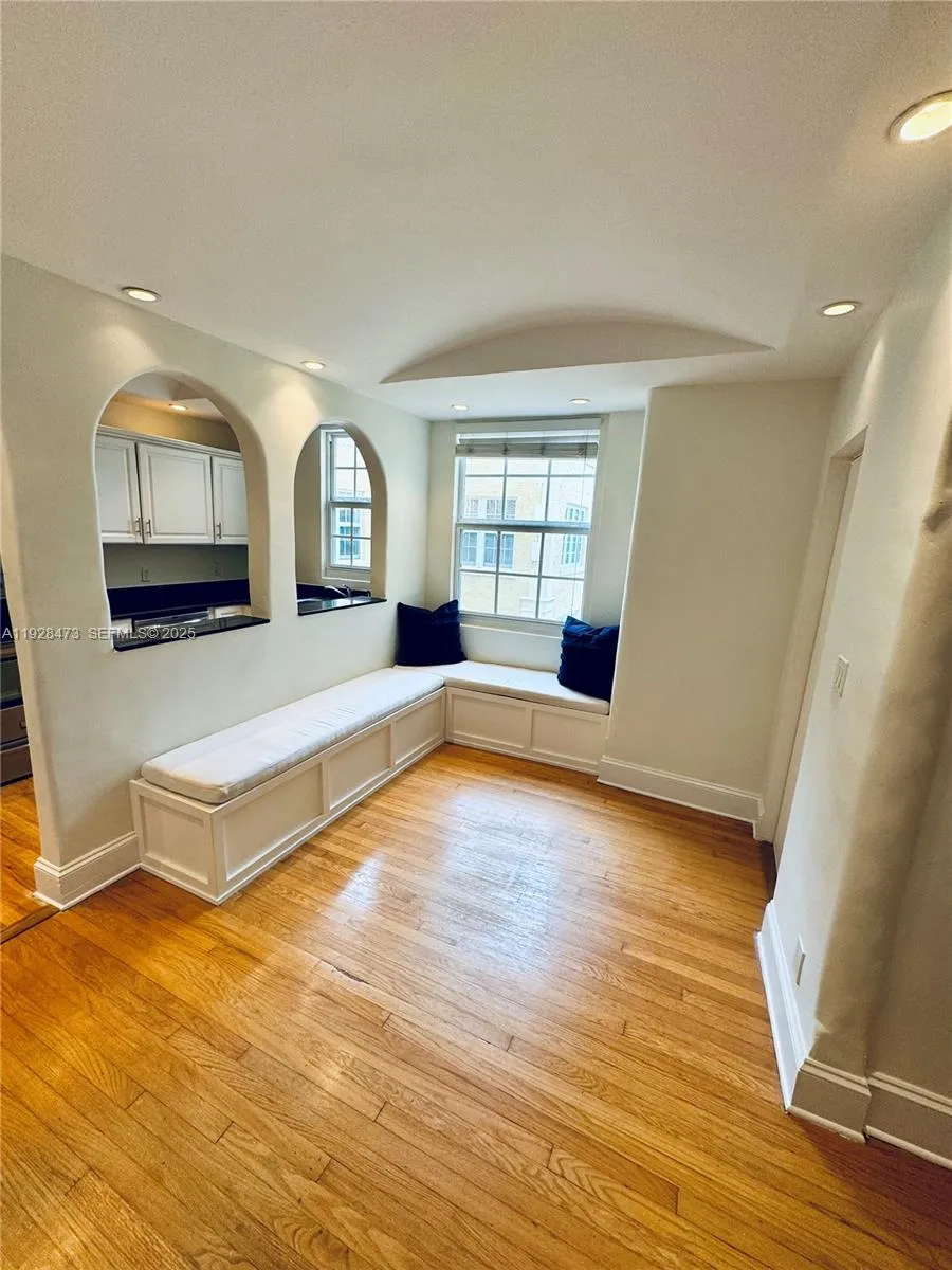 Miami, Florida 33137, United States, 2 Bedrooms Bedrooms, ,1 BathroomBathrooms,Residential,Active,253698