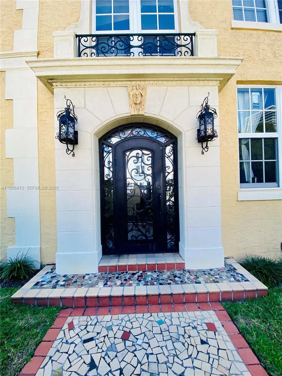 Miami, Florida 33137, United States, 2 Bedrooms Bedrooms, ,1 BathroomBathrooms,Residential,Active,253698