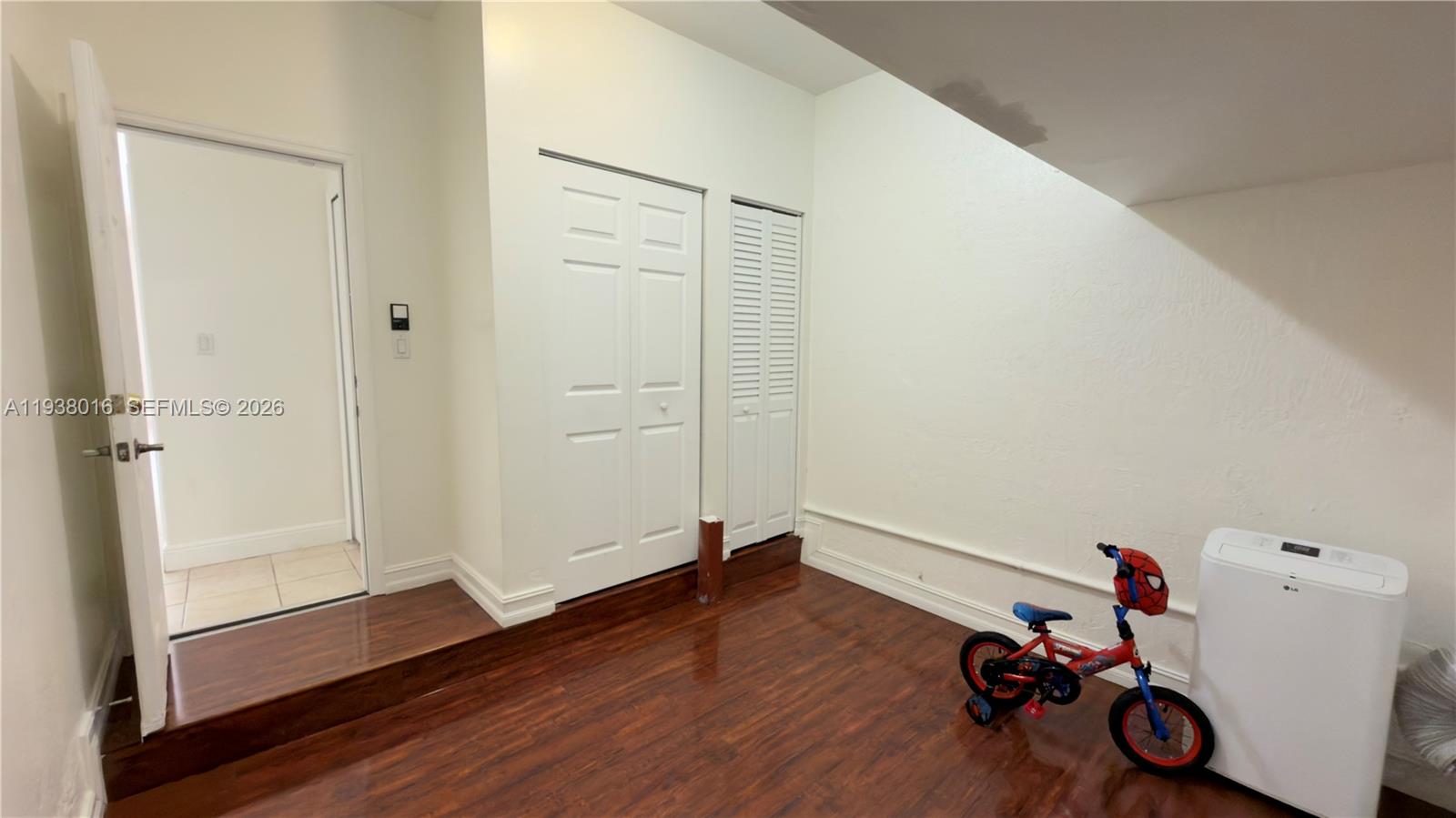 DORAL ISLES NORTH SEC TWO - Residential Lease