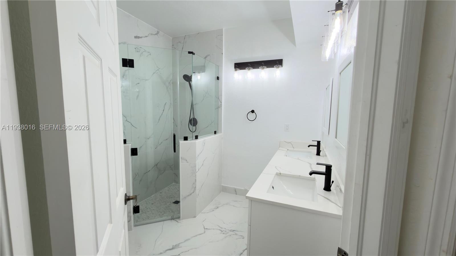 DORAL ISLES NORTH SEC TWO - Residential Lease