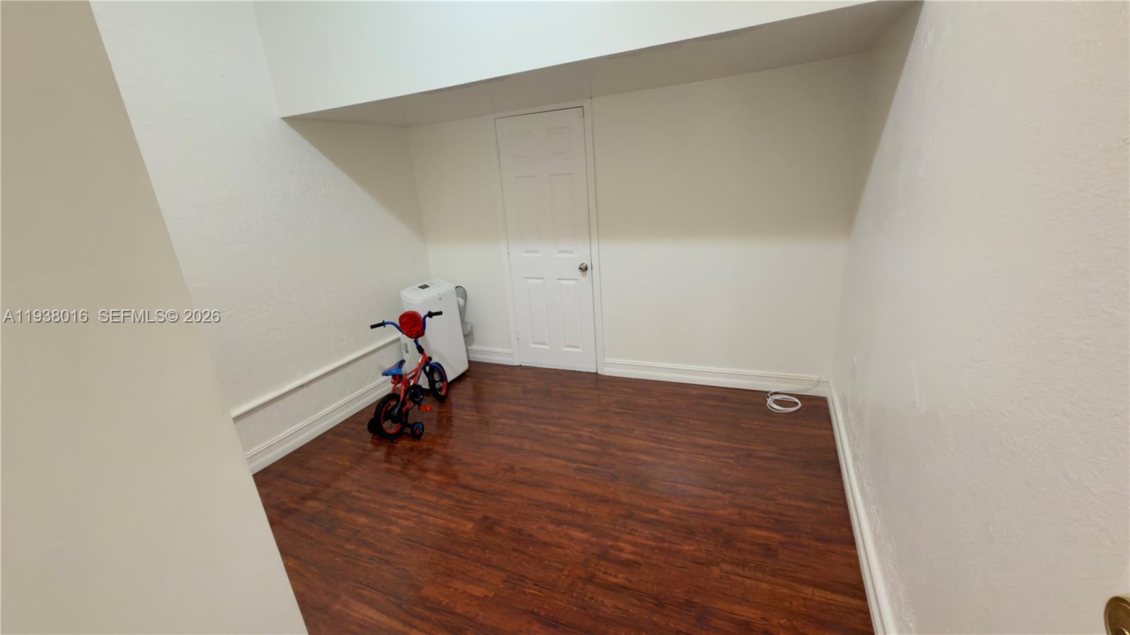 DORAL ISLES NORTH SEC TWO - Residential Lease