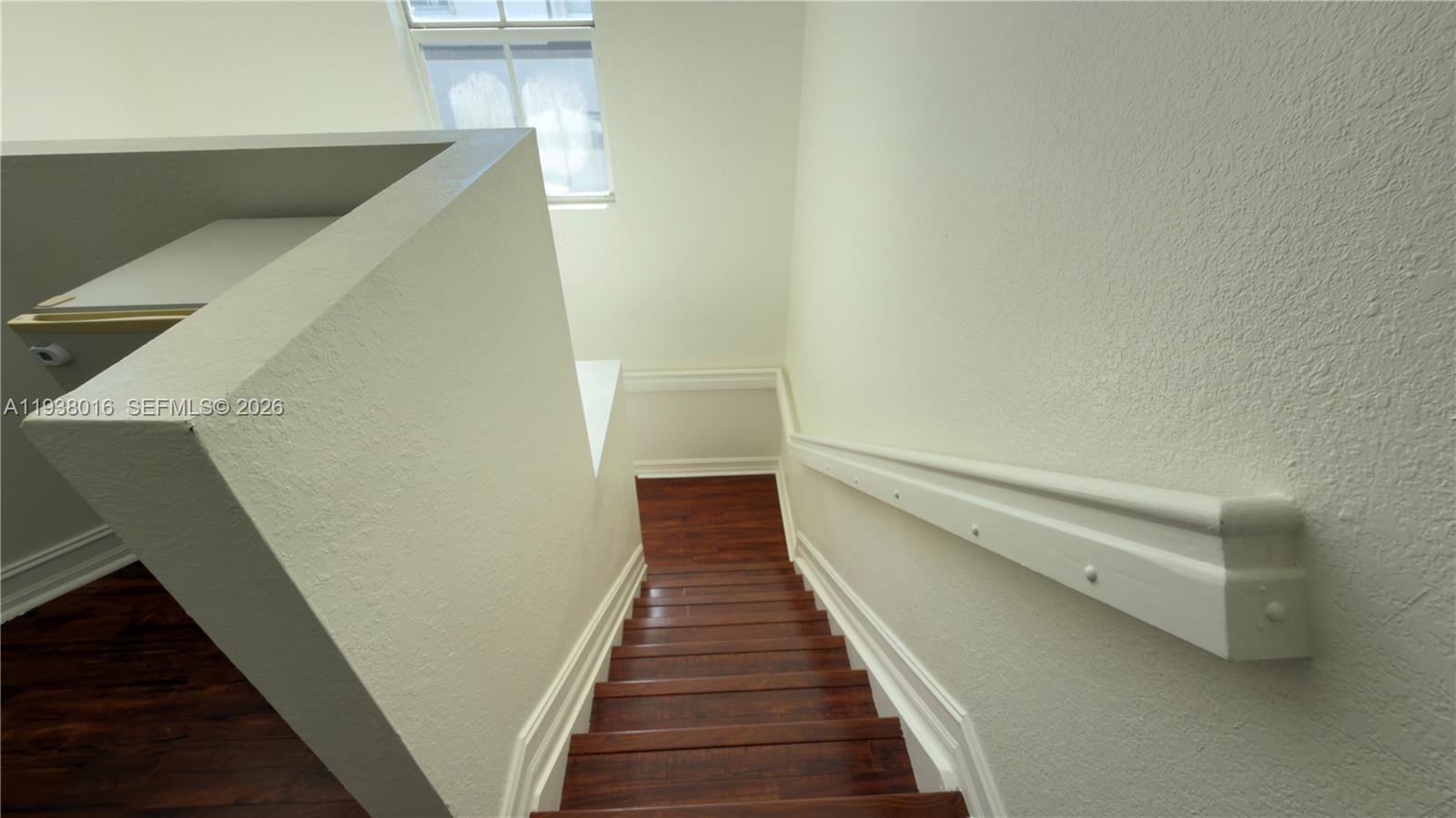 DORAL ISLES NORTH SEC TWO - Residential Lease