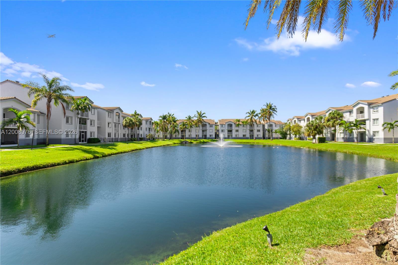 ROYAL GRAND CONDO - Residential