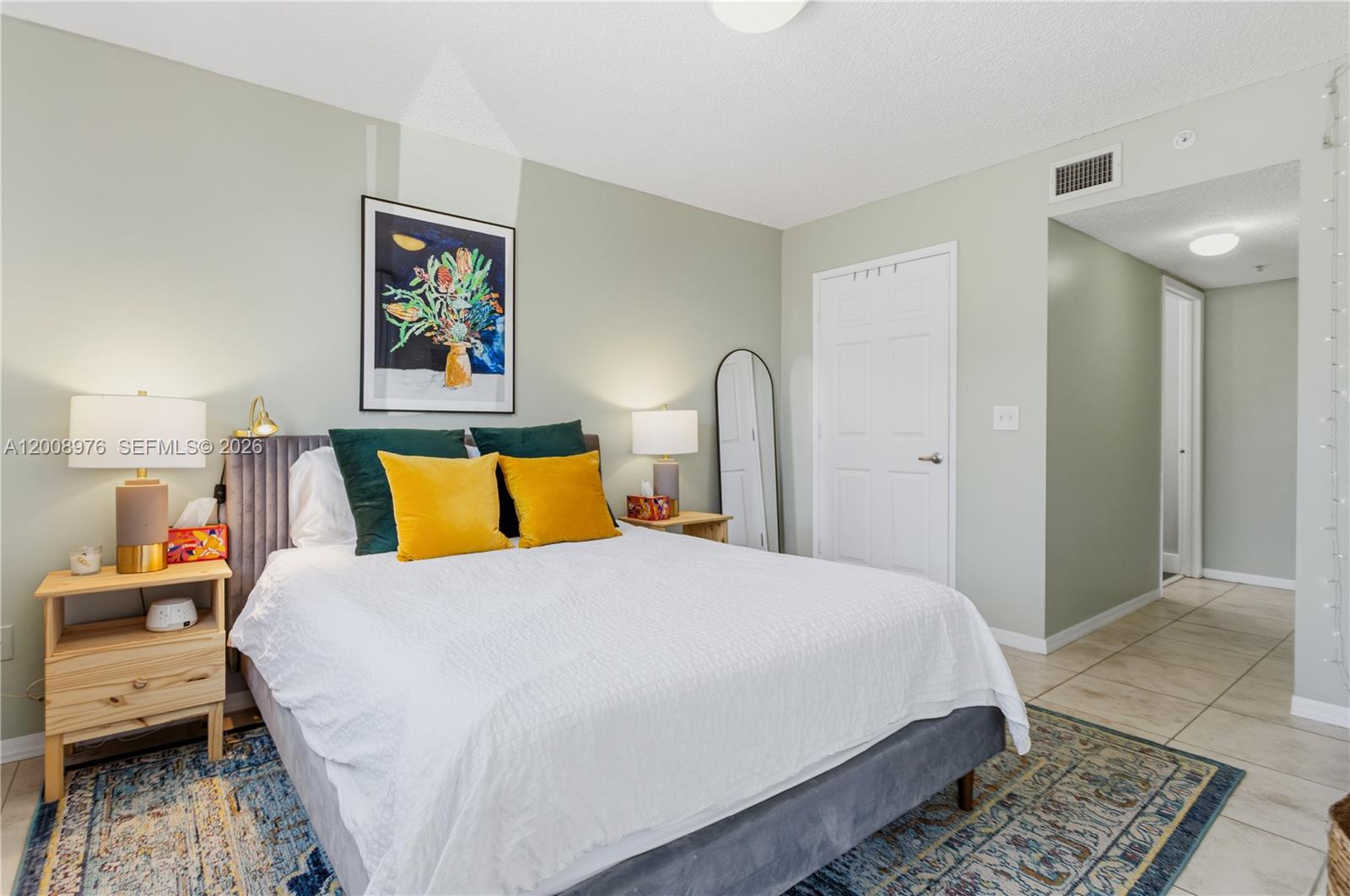 2640 S University Dr 111