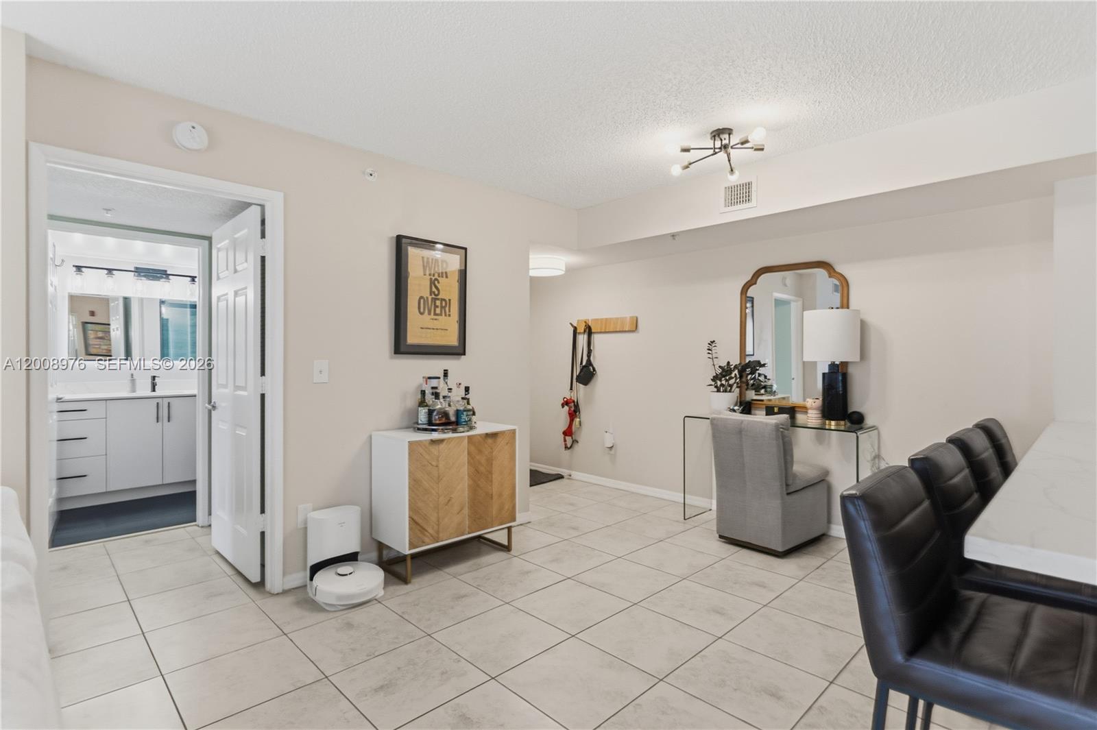 ROYAL GRAND CONDO - Residential