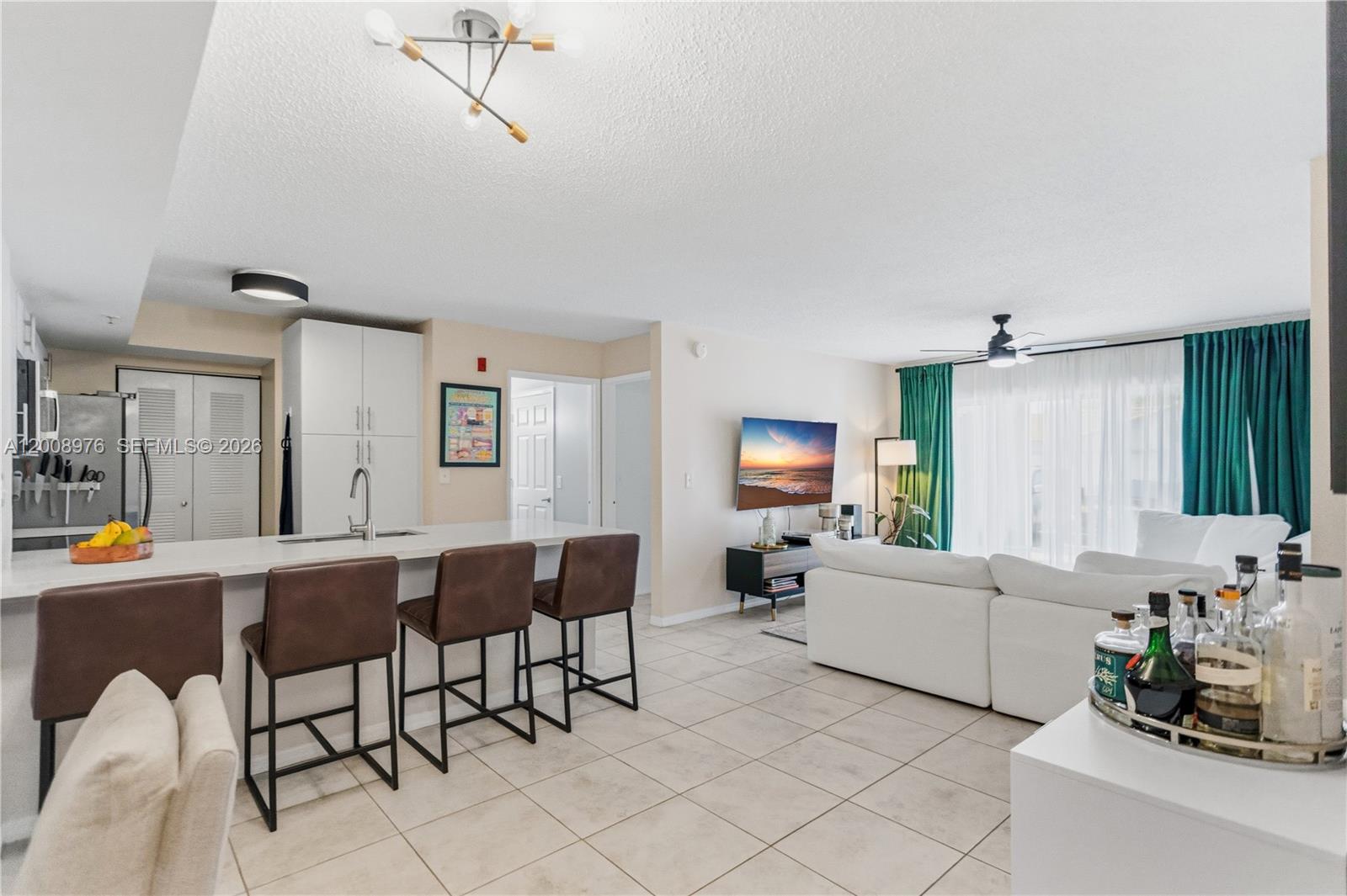 ROYAL GRAND CONDO - Residential