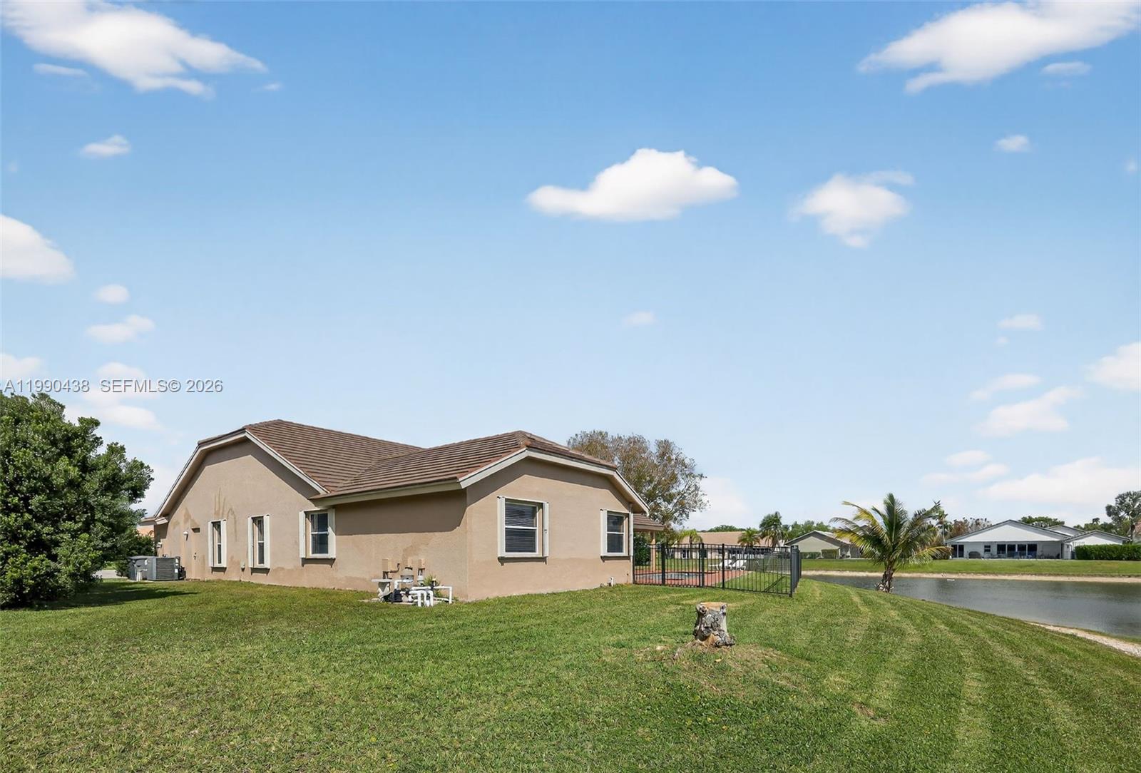 BOCA WINDS PAR D-1 - Residential