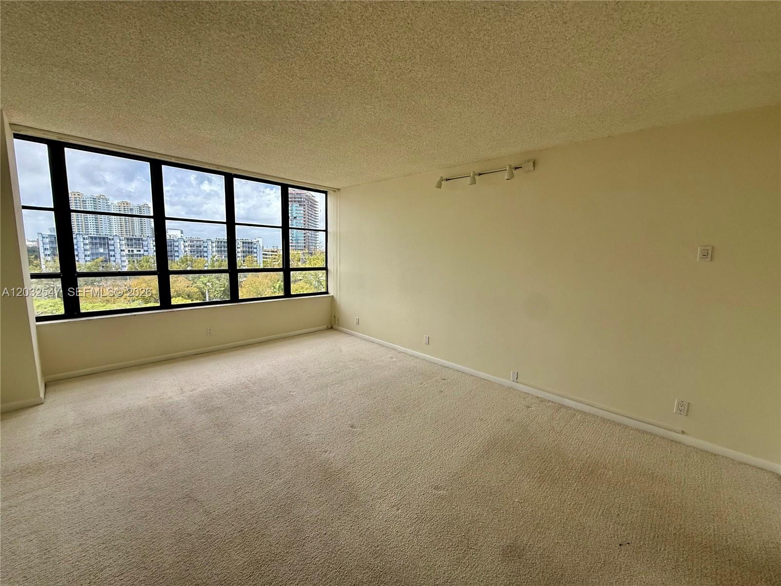 500 Three Islands Blvd 314