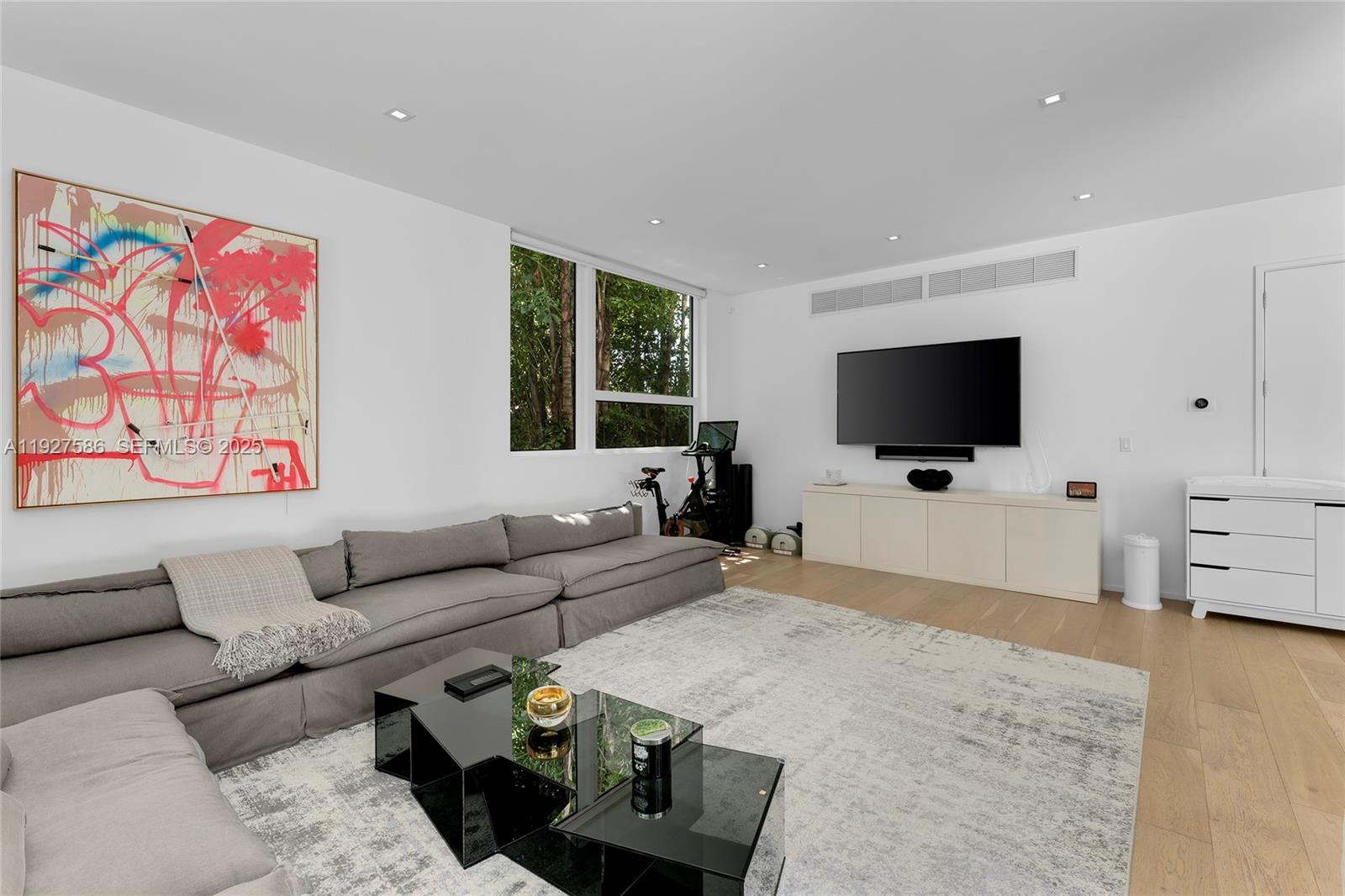 SURPRISE LAKE - Residential Lease