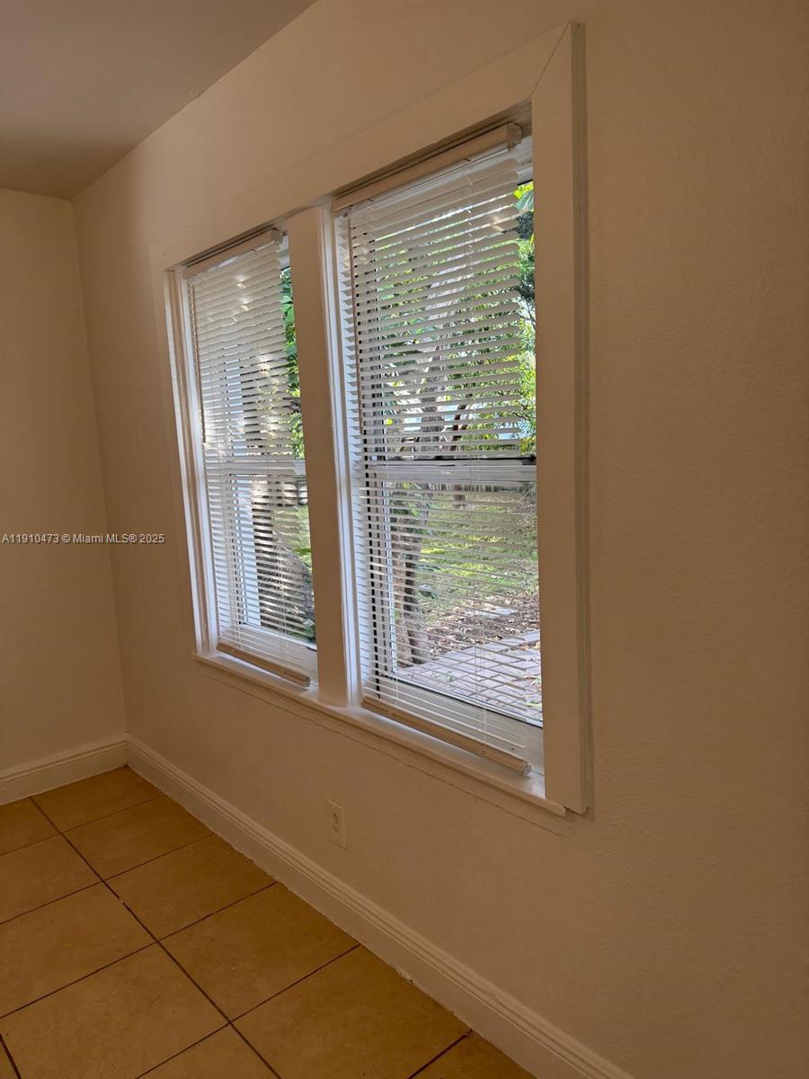 HOLLYWOOD SOUTH SIDE ADD - Residential Lease