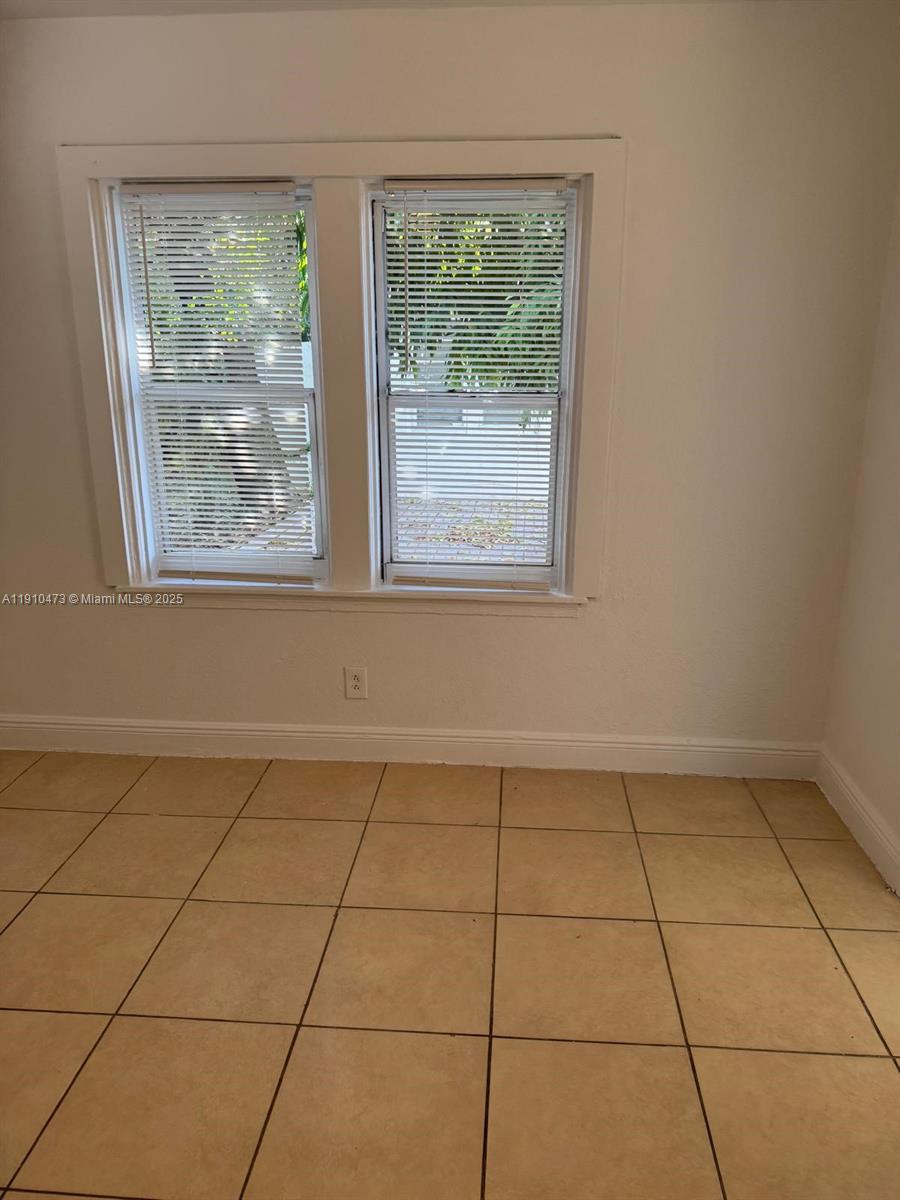 HOLLYWOOD SOUTH SIDE ADD - Residential Lease