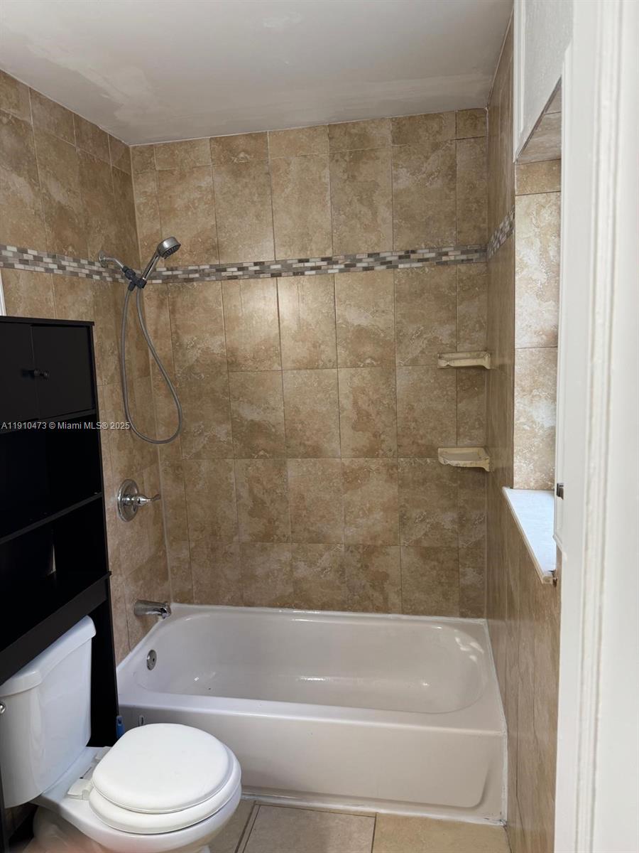 HOLLYWOOD SOUTH SIDE ADD - Residential Lease