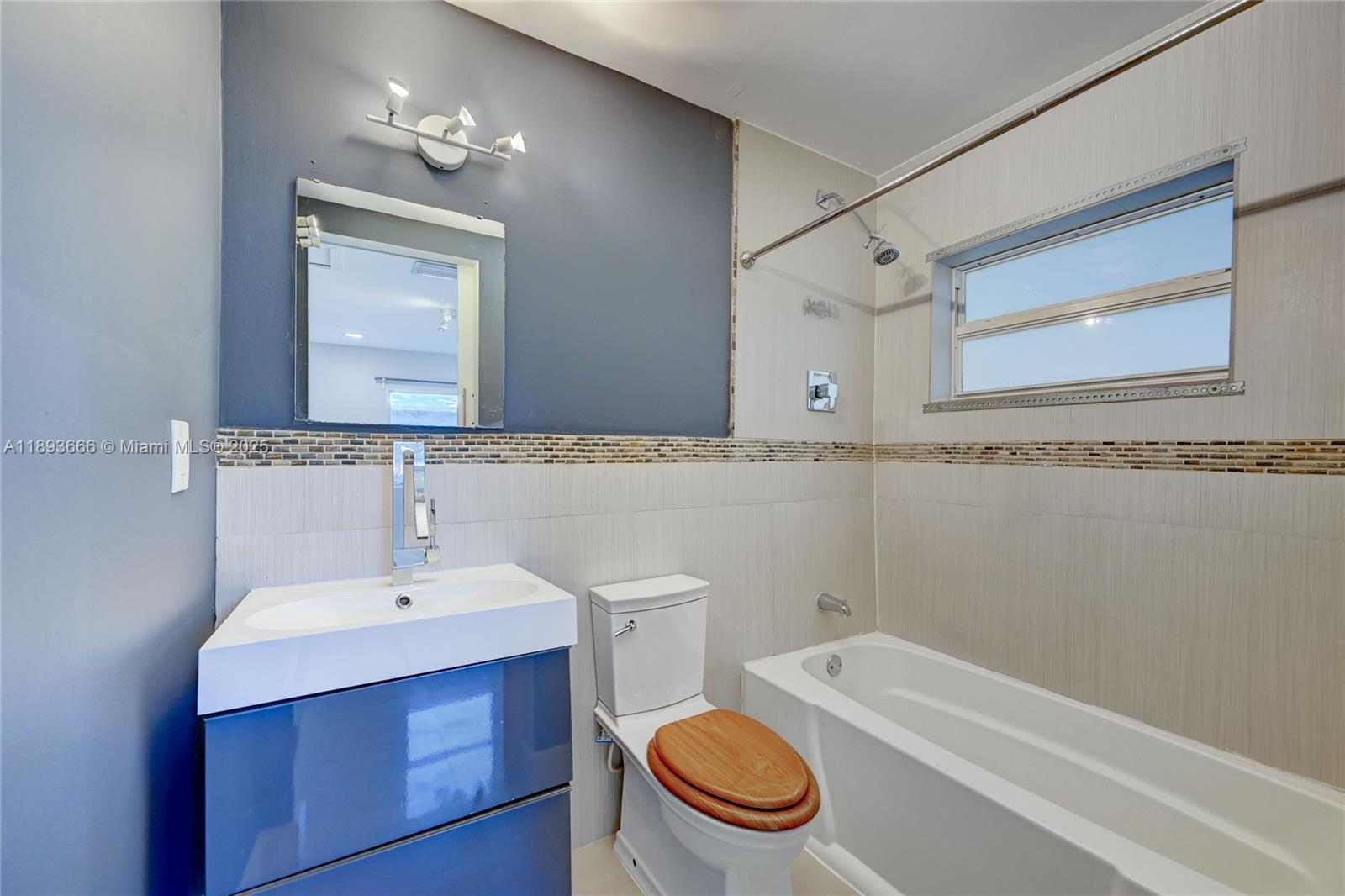 NORTH ANDREWS GARDENS - Residential Lease