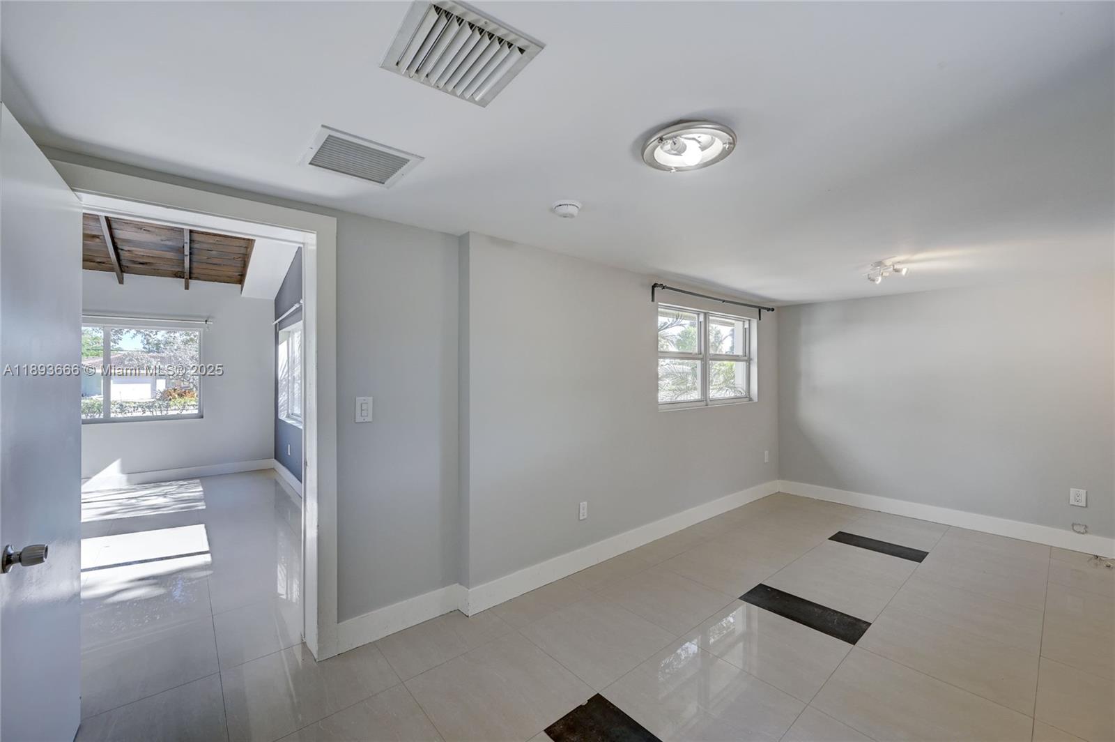 NORTH ANDREWS GARDENS - Residential Lease