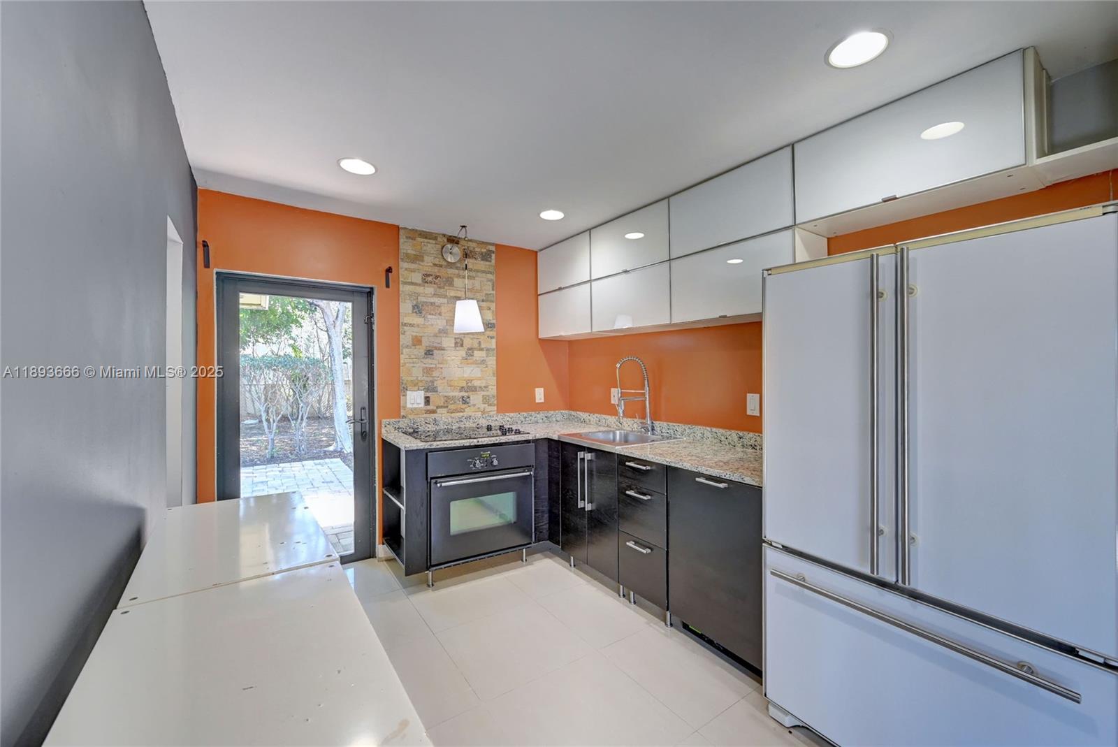 NORTH ANDREWS GARDENS - Residential Lease