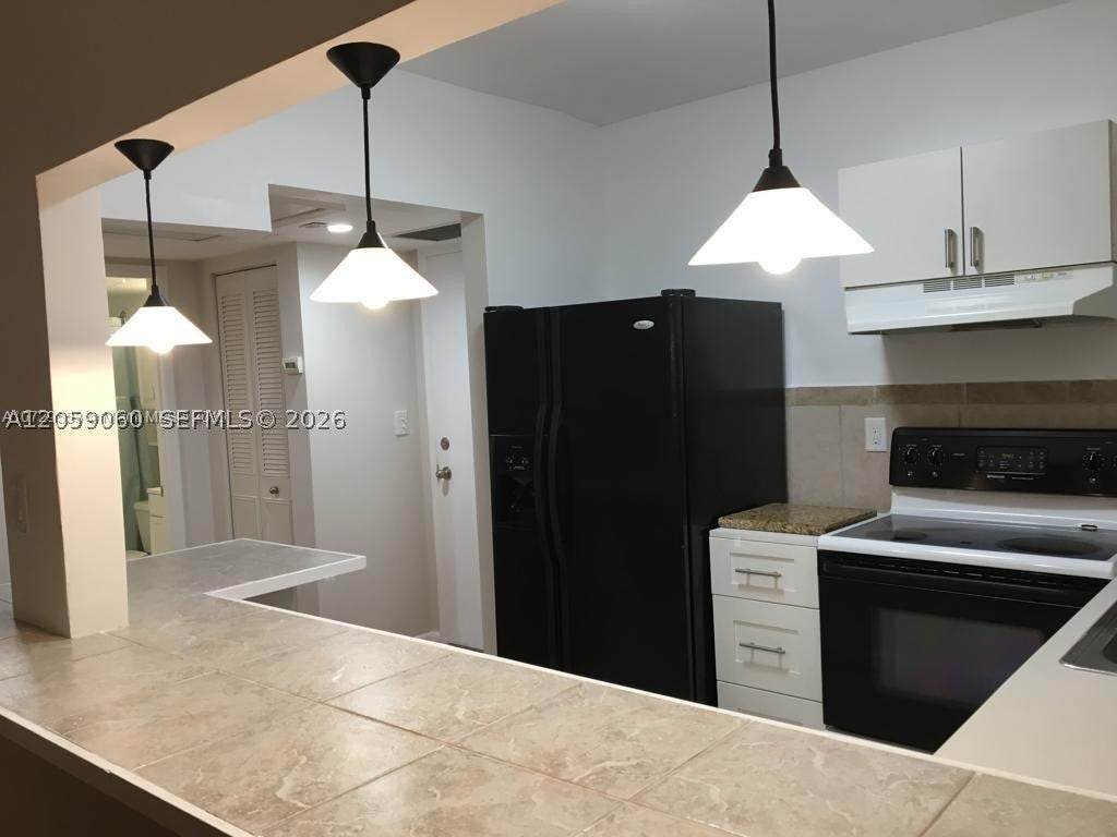 259 S Cypress Rd 527