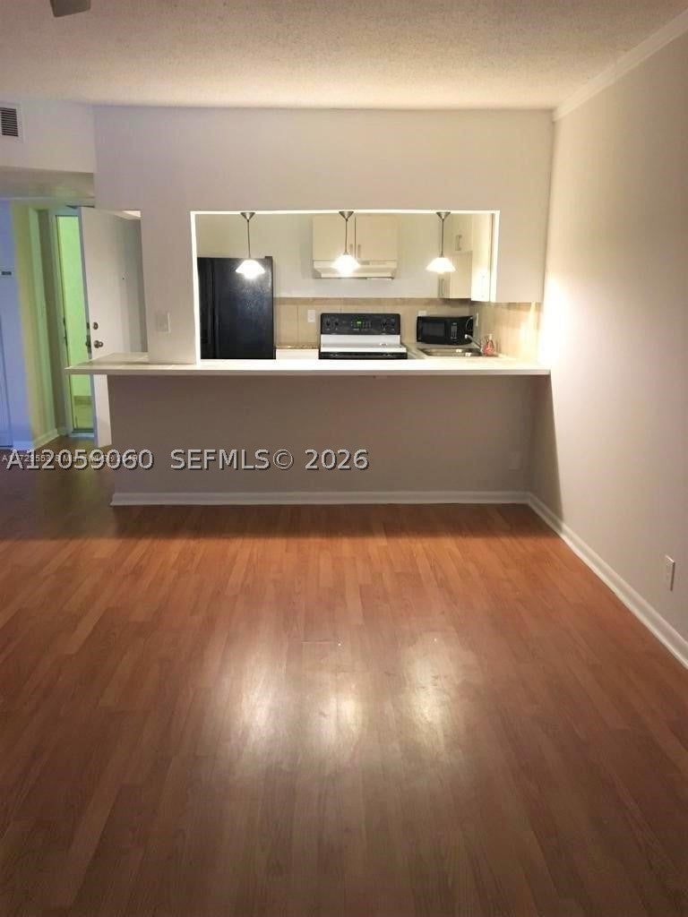 259 S Cypress Rd 527
