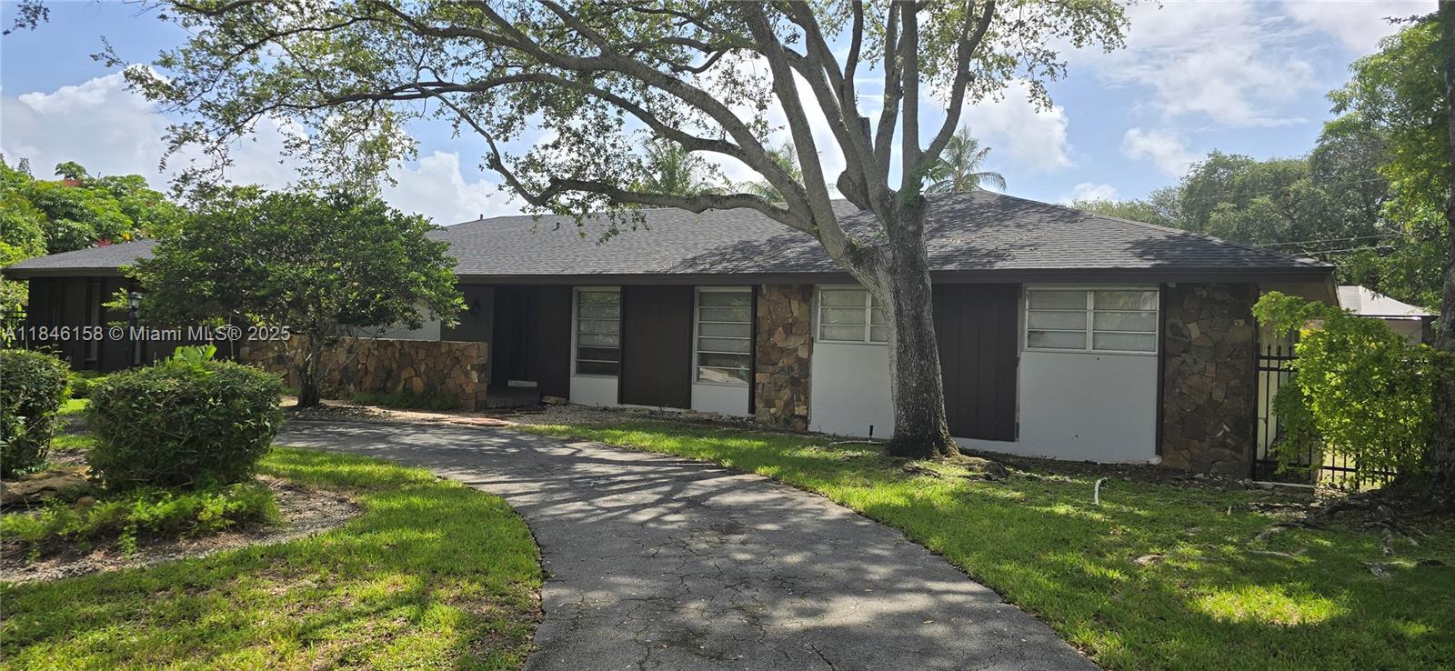 RIVIERA HOMES - Residential