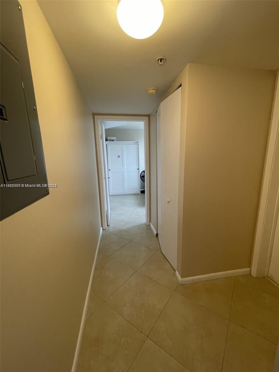 BREEZE CONDO - Residential