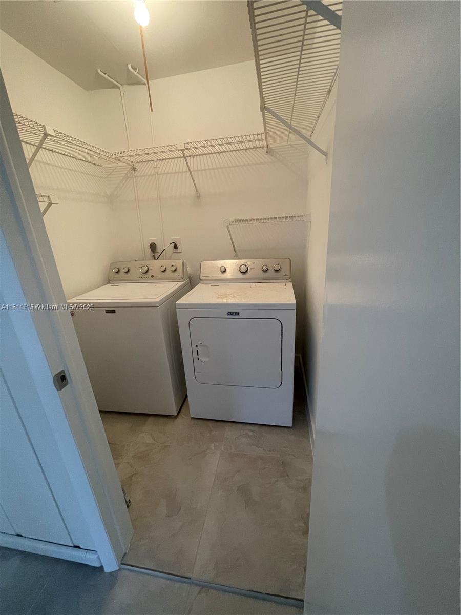 KINGS POINT SAXONY CONDOS - Residential