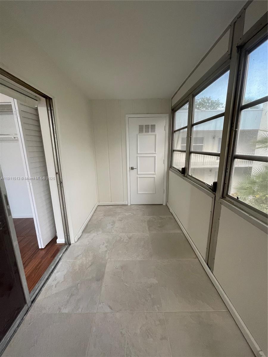 KINGS POINT SAXONY CONDOS - Residential