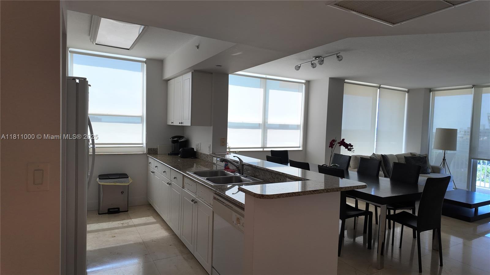 TURNBERRY ON THE GREEN CO - Residential