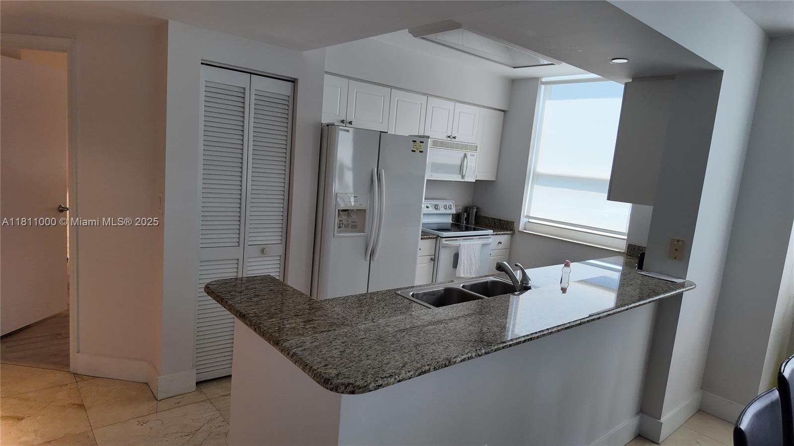 TURNBERRY ON THE GREEN CO - Residential