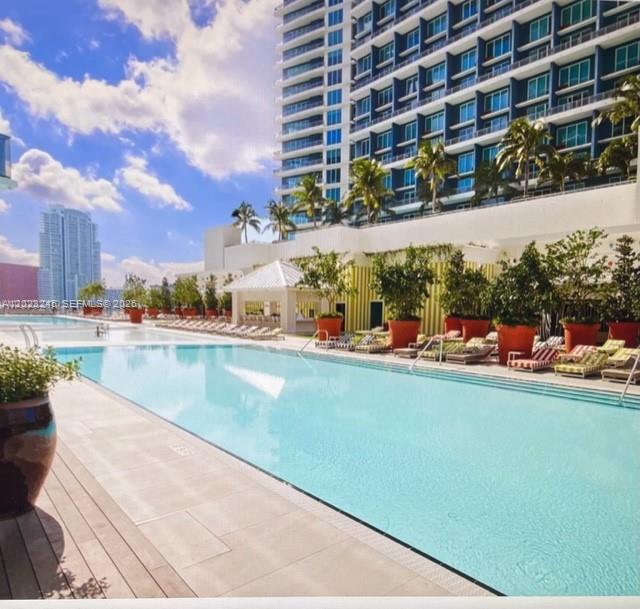 1300 S MIAMI AVENUE CONDO - Residential