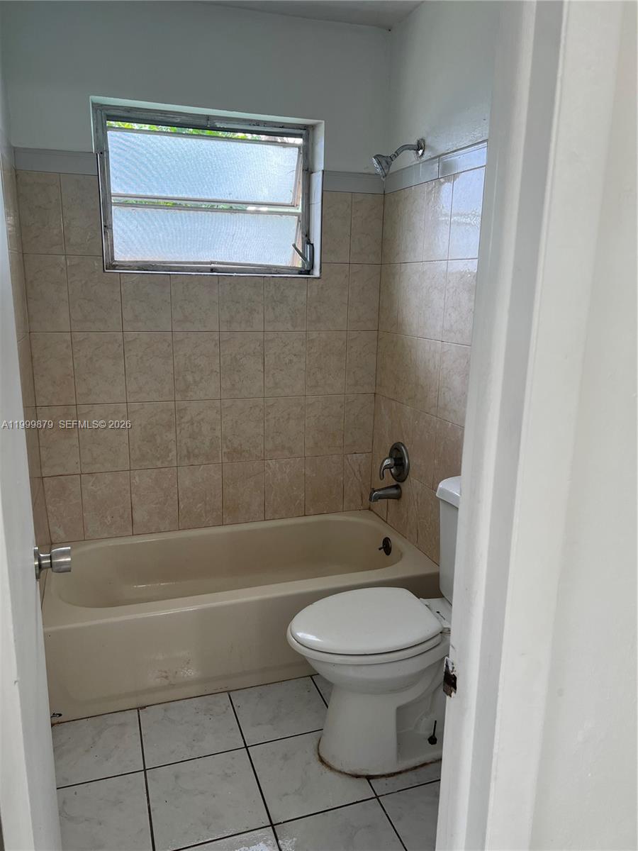 GRACEWOOD NO 5 - Residential Lease