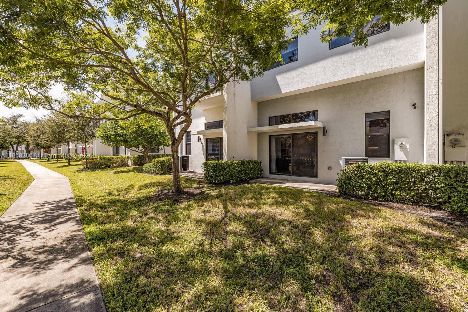 PLANTATION BUSINESS PARK - Residential